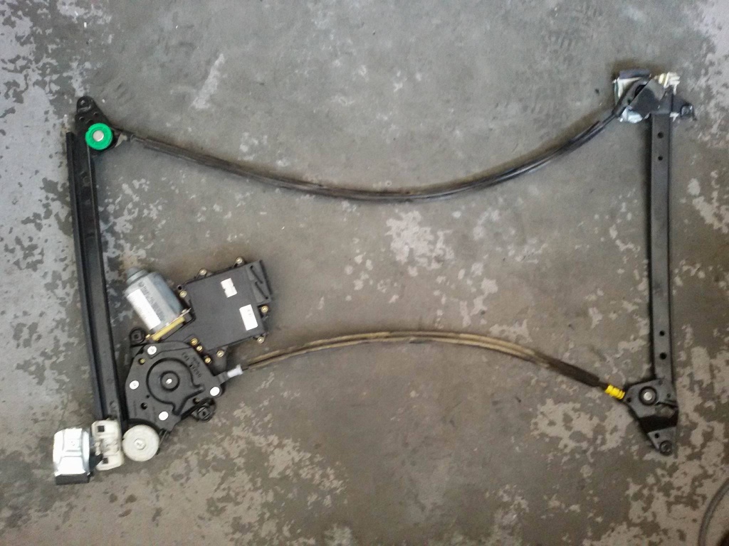 Motoras macara geam dreapta spate ford galaxy ym2114533ba