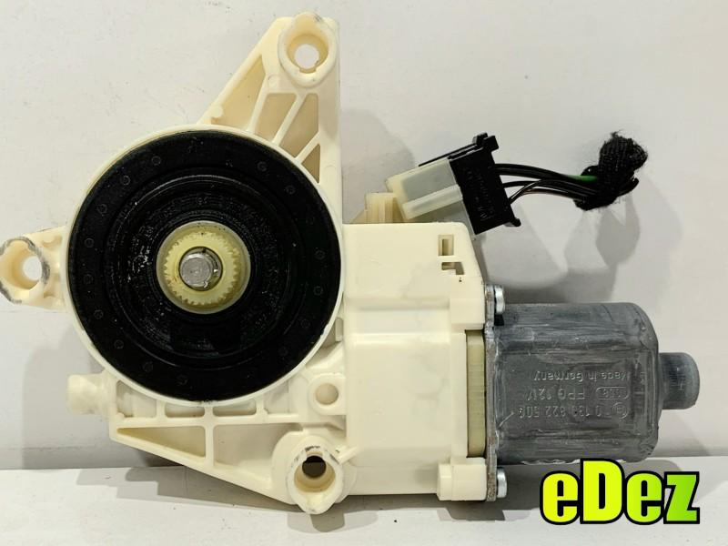 Motoras macara geam dreapta spate Mercedes C-Class (2007-2010) [W204] A2048200642