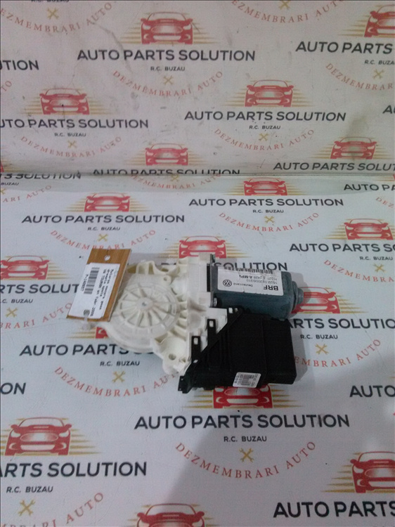 Motoras macara geam dreapta spate VW TOURAN an fabr.2006
