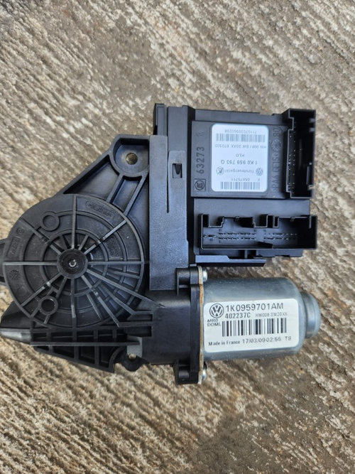 Motoras macara geam electric Volkswagen Golf 6 Cod Piesa : 1K0959701AM 1K0959793Q