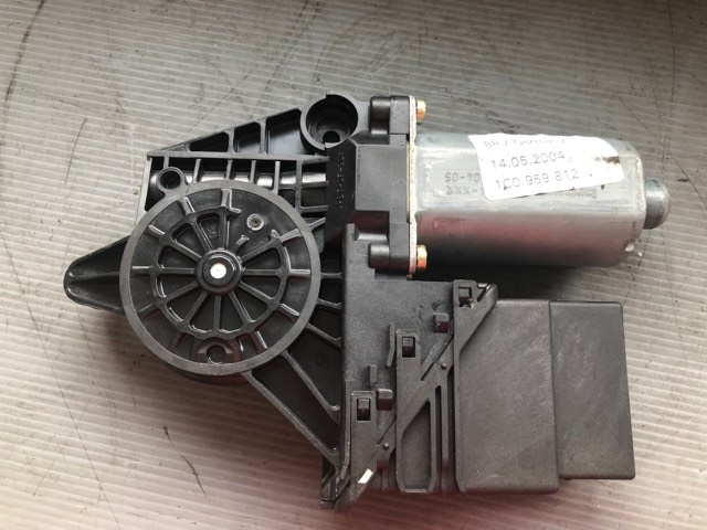Motoras macara geam electric vw passat 1c0959812