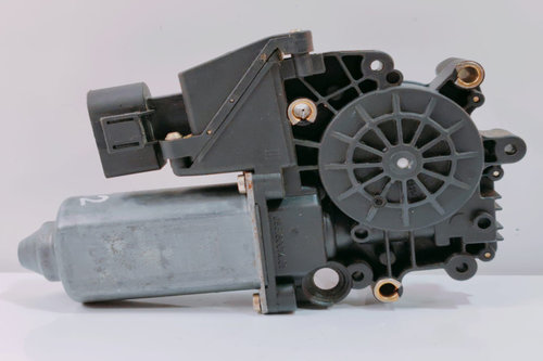 Motoras Macara geam fata 103022100 Audi A3 8L [1996 - 2000]
