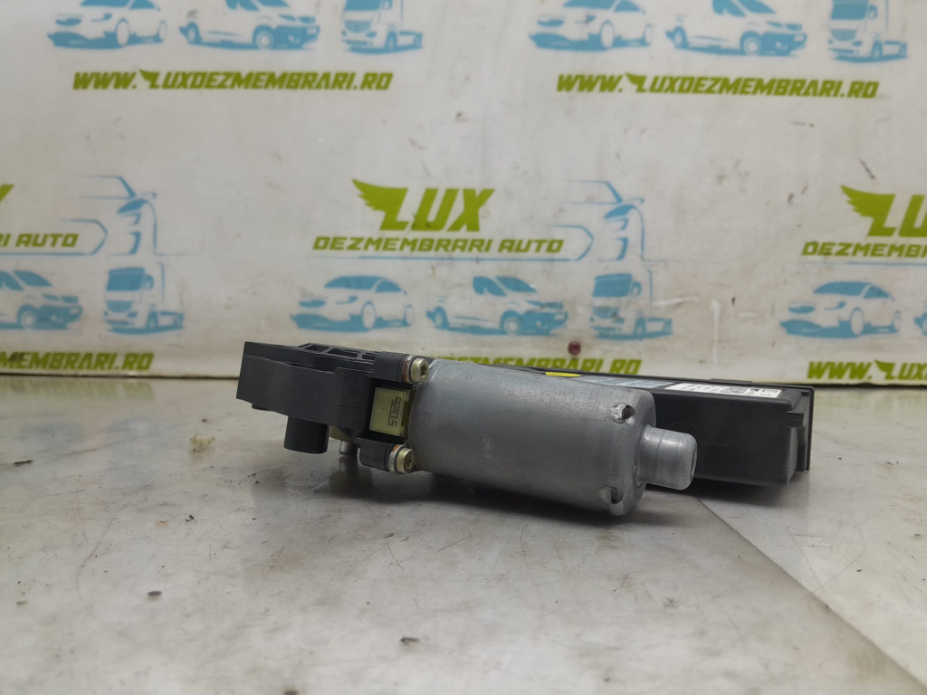 Motoras macara geam fata 4E1910802 Audi A8 D3/4E [2002 - 2005]