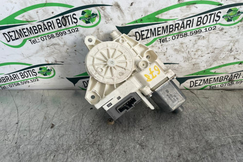 Motoras macara geam fata dreapta 0 130 822 200 Peugeot 407 [2004 - 2010] Sedan 2.0 HDi MT (136 hp) C...