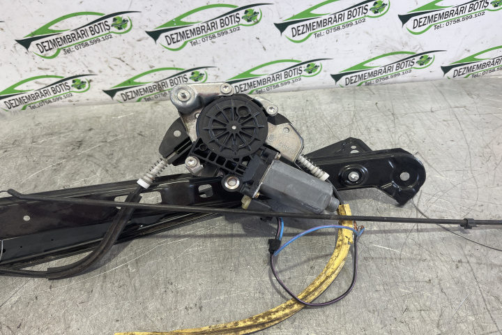 Motoras macara geam fata dreapta 676283620640 / 67 62 8 362 064 0 BMW Seria 3 E46 [1997 - 2003] Sedan 4-usi 316i MT (105 hp)