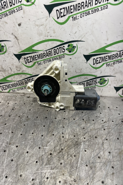 Motoras macara geam fata dreapta 8K0.959.802.A Audi A4 B8/8K [2007 - 2011] Sedan 4-usi