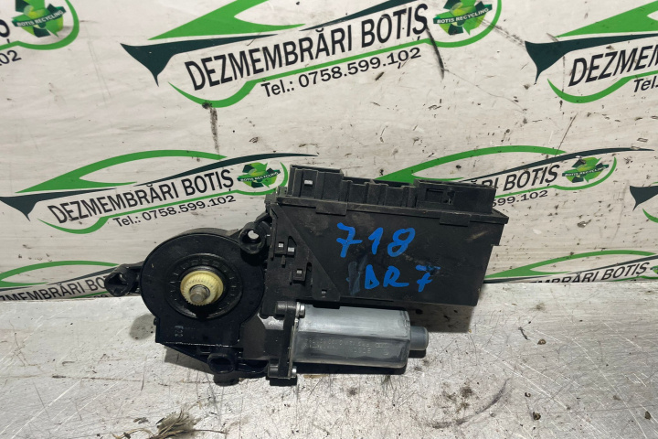 Motoras macara geam fata dreapta Ford Focus 2 [2004 - 2008] wagon 5-usi 1.6 TDCi MT (109 hp)