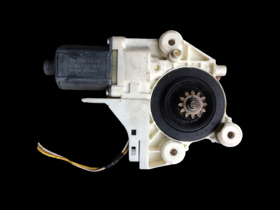 Motoras macara geam fata dreapta Ford Focus 2 [facelift] [2008 - 2011] wagon 5-usi 1.8 TDCi MT (116 hp) KKDA