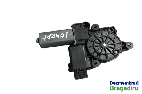 Motoras macara geam fata dreapta Opel Corsa D [2006 - 2011] Hatchback 5-usi 1.4 AT (90 hp) Cod motor...