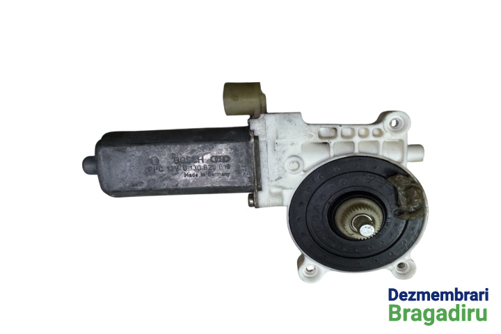 Motoras macara geam fata dreapta Renault Clio 2 [facelift] [2001 - 2005] Hatchback 5-usi 1.5 dCi MT (82 hp) Cod motor: K9K-B7-02