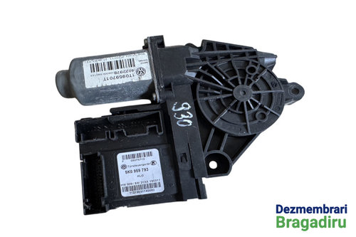 Motoras macara geam fata stanga Cod: 1T0959701T . 5K0959793 1T0959701T . 5K0959793 Skoda Octavia 2 [...