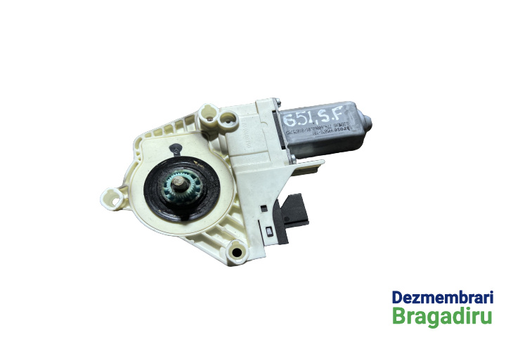 Motoras macara geam fata stanga Cod: 4F0959801B Audi A6 4F/C6 [2004 - 2008] Sedan 2.7 TDI MT (180 hp)
