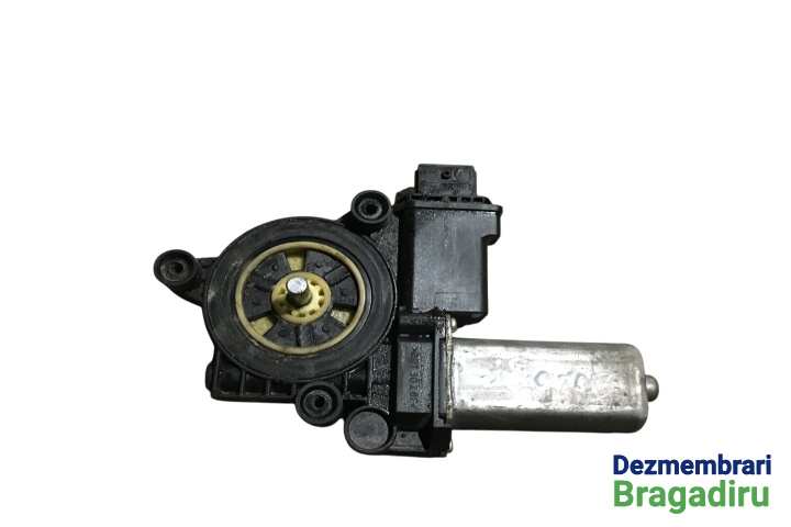 Motoras macara geam fata stanga Opel Corsa D [2006 - 2011] Hatchback 5-usi 1.4 AT (90 hp) Cod motor: Z14XEP