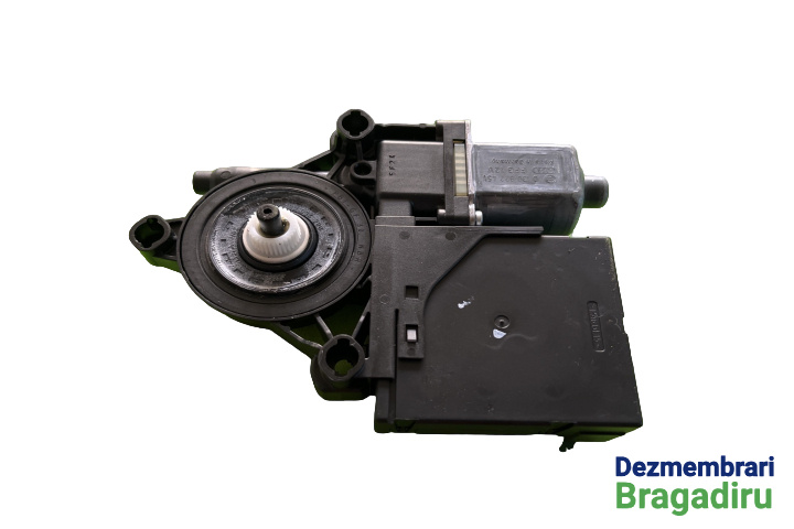 Motoras macara geam fata stanga Volkswagen VW Passat B7 [2010 - 2015] Sedan 2.0 TDI MT (140 hp)
