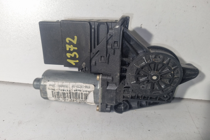Motoras macara geam spate dreapta 9776-105407-301 Volkswagen VW Passat B5 [1996 - 2000] wagon 1.9 TDI MT (110 hp)