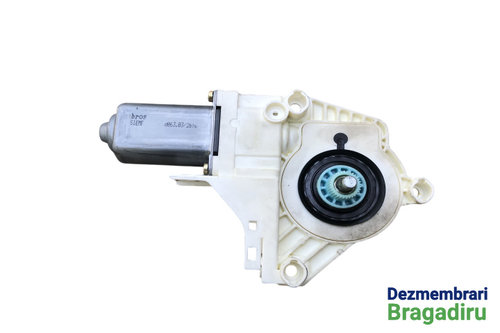 Motoras macara geam spate dreapta Land Rover Discovery 3 [2004 - 2009] SUV 2.7 TD AT (190 hp) Cod mo...