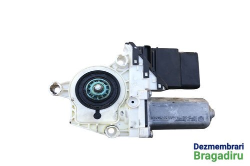 Motoras macara geam spate dreapta Volkswagen VW Jetta 5 [2005 - 2011] Sedan 4-usi 1.9 TDI MT (105 hp...