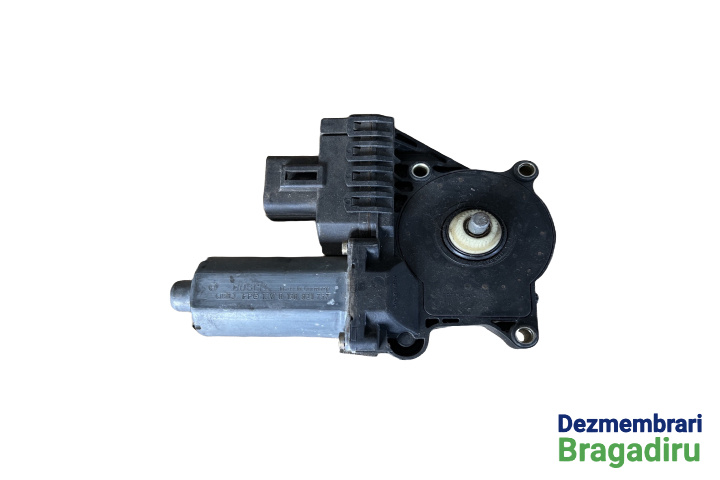 Motoras macara geam spate stanga Cod: 0130821757 Ford Focus [1998 - 2004] wagon 5-usi 1.8 Tddi MT (90 hp) (DAW DBW) C9DC