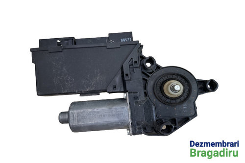 Motoras macara geam spate stanga Cod: 8E0959801A Audi A4 B7 [2004 - 2008] Sedan 4-usi 2.0 TDI MT (14...