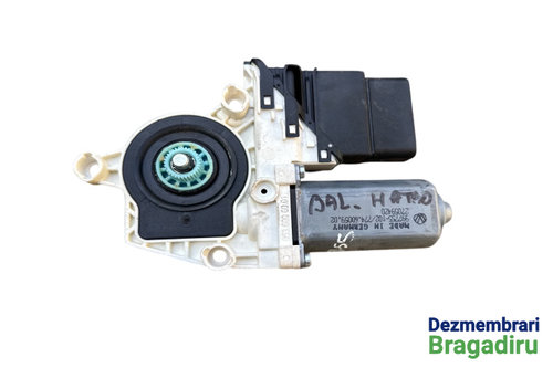 Motoras macara geam spate stanga Cod: modul: 5K0959794 Volkswagen VW Golf 6 [2008 - 2015] Hatchback ...