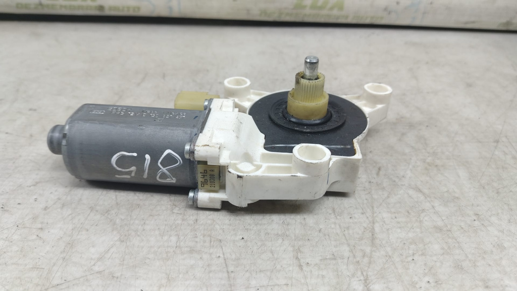 Motoras macara geam stanga fata 0130821471 Chrysler Voyager 5 [2007 - 2011] 2.8 crdi vm64c