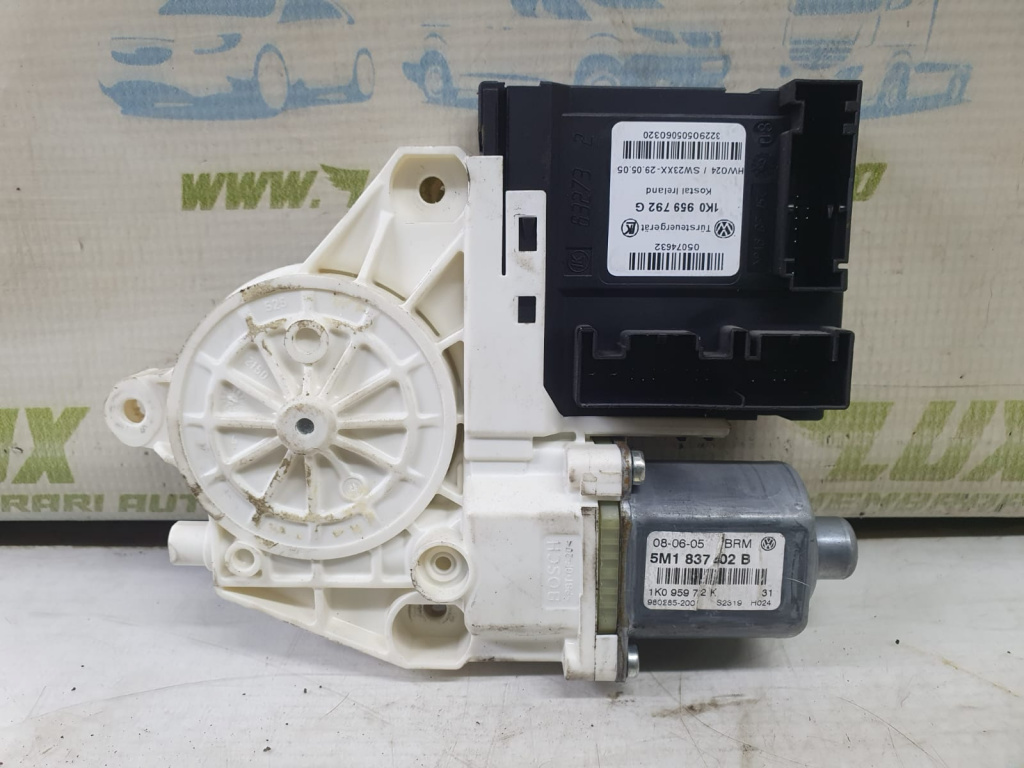 Motoras macara geam stanga fata 1k0959702k Volkswagen VW Passat B6 [2005 - 2010]