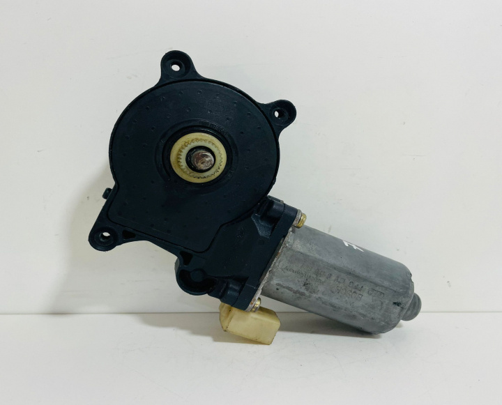 Motoras macara geam stanga fata 67 62 8 362 083 0 / 676283620630 BMW Seria 3 E46 [1997 - 2003]