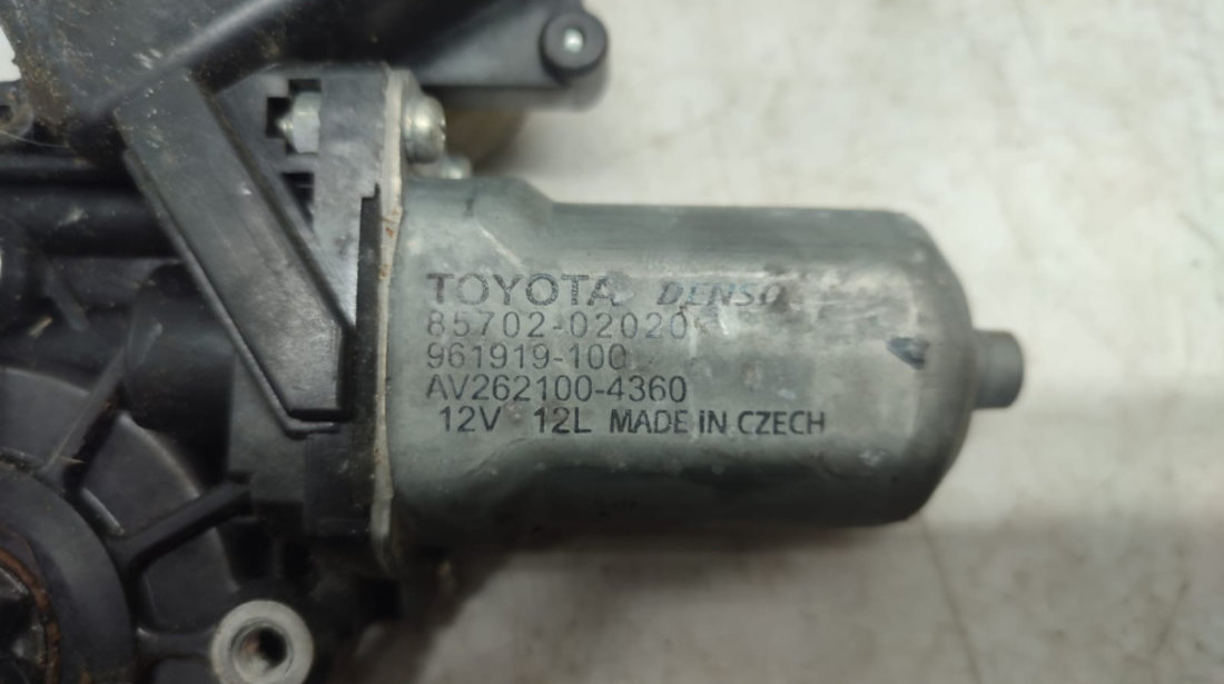 Motoras macara geam stanga fata 85702-02020 Toyota Auris [2006 - 2010]