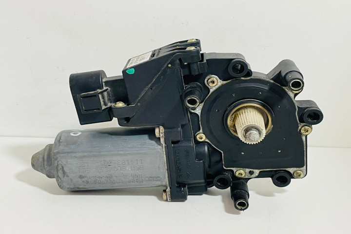 Motoras macara geam stanga fata 8D0959801B/113846101 Audi A4 B5 [1994 - 1999]