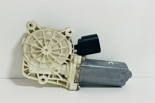 Motoras macara geam stanga fata 994442-102 / 0538009702 / 994442102 / 7746005402 / 29073607 BMW Seri...