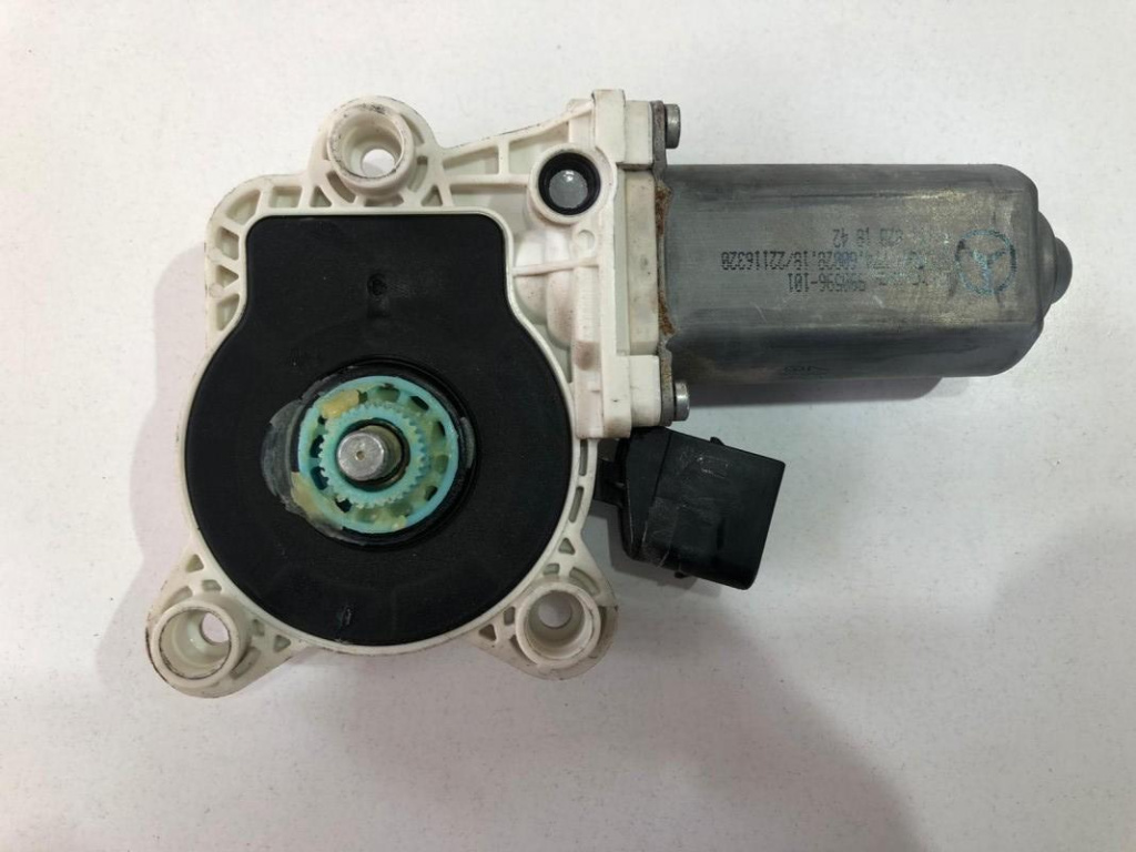 Motoras macara geam stanga fata a2118201842 Mercedes-Benz C-Class W203 [2000 - 2004]