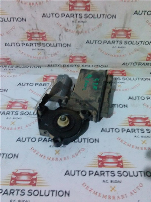 Motoras macara geam stanga fata AUDI A4 an fabr.2002