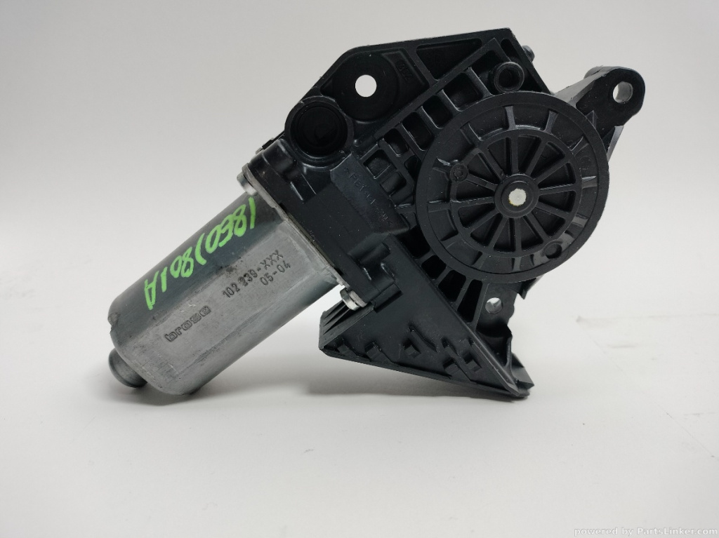 Motoras macara geam stanga fata AUDI A4 II (8E2, B6) [ 2000 - 2005 ] VAG OEM 8E0959801A