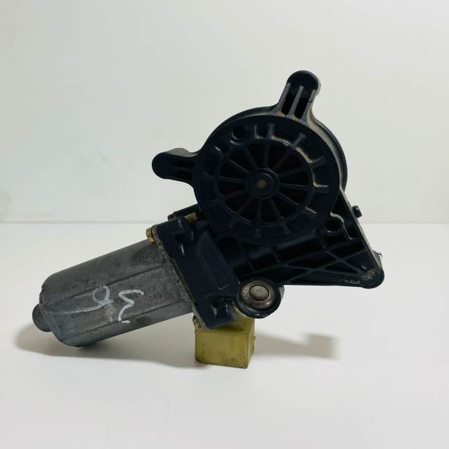 Motoras macara geam stanga fata Bosch 0130821708 Mercedes-Benz E-Class W210/S210 [1995 - 1999]
