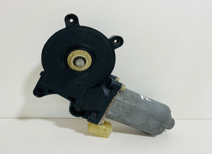 Motoras macara geam stanga fata Bosch 0130821718 BMW Seria 3 E46 [1997 - 2003]