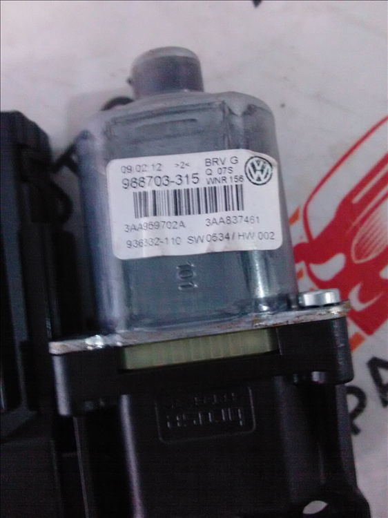 Motoras macara geam stanga fata VOLKSWAGEN PASSAT B7