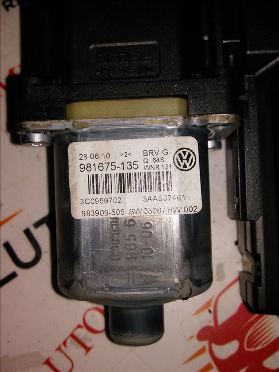Motoras macara geam stanga fata VOLKSWAGEN PASSAT B6