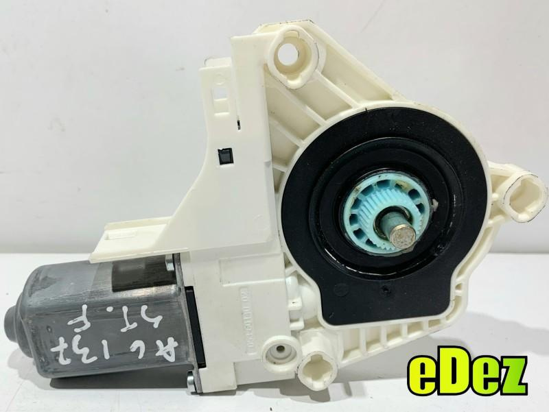 Motoras macara geam stanga fata Volkswagen Touareg 2 (2010-2015) [7P] 8K0959801B