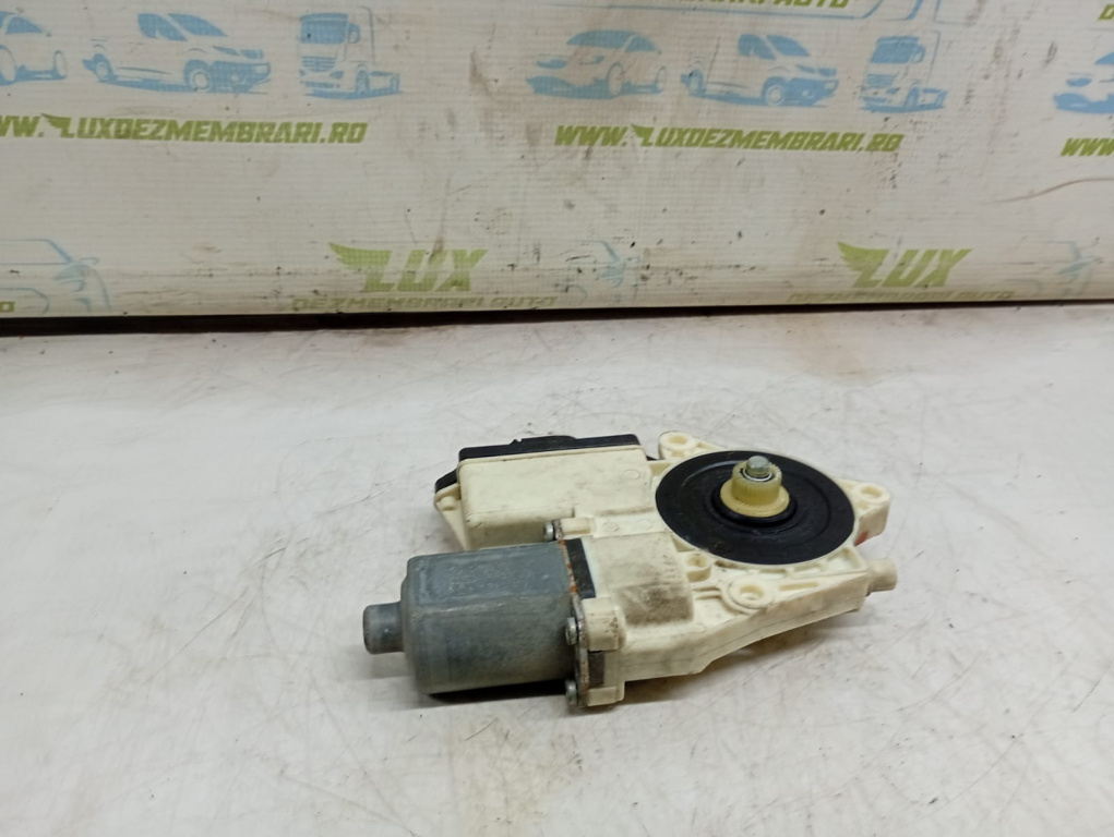 Motoras macara geam stanga spate 0130822237 BMW X3 E83 [facelift] [2006 - 2010] 2.0 N47D20C