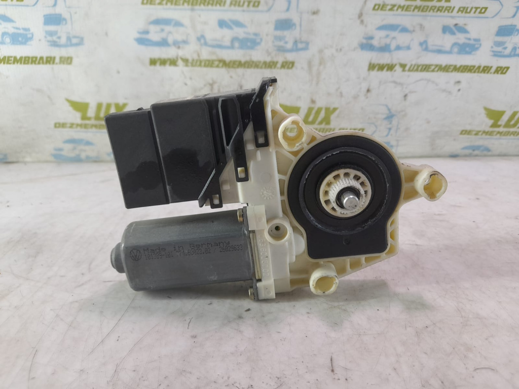 Motoras macara geam stanga spate 1J4959811C Volkswagen VW Golf 4 [1997 - 2006] 1.9 TDI ALH