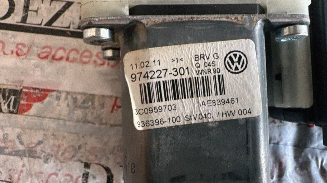 Motoras macara geam stanga spate 3C0959703 3C0959795 VW Passat B6 Sedan (3C2) 2.0 TDI 163 cai