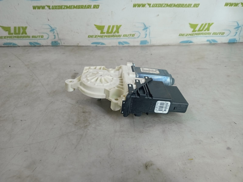 Motoras macara geam stanga spate 5n0959703B Volkswagen VW Tiguan 5N [2007 - 2011] 2.0 tdi CBAB