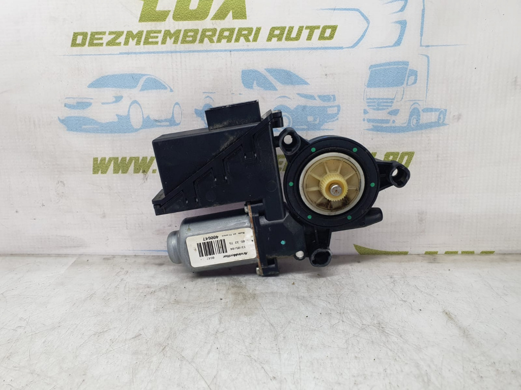 Motoras macara geam stanga spate 6q0959811a Volkswagen VW Polo 4 9N [2001 - 2005]