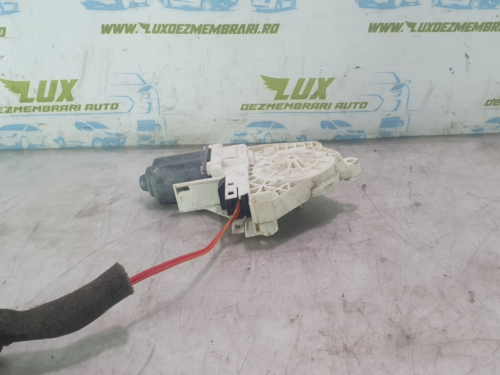 Motoras macara geam stanga spate 8k0859811a Porsche Cayenne 958 [2010 - 2014]