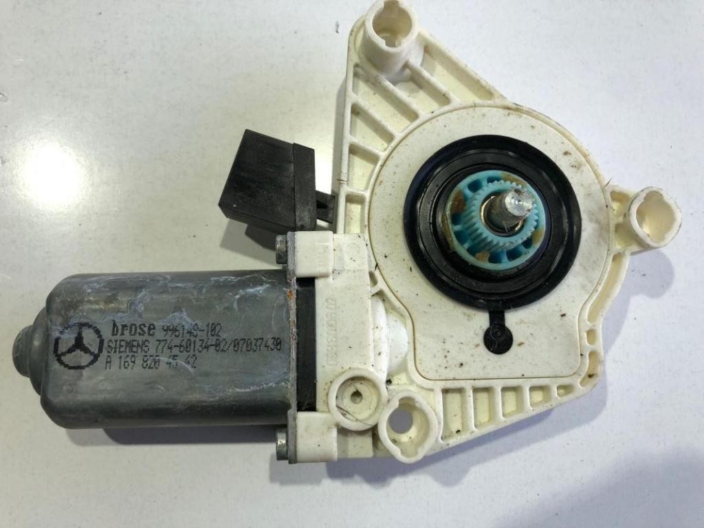 Motoras macara geam stanga spate a1698204542 Mercedes-Benz A-Class W169 [2004 - 2008]