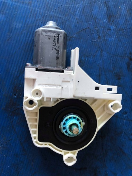 Motoras macara geam stanga spate audi a4 b8 8k0959811 8k0959811a