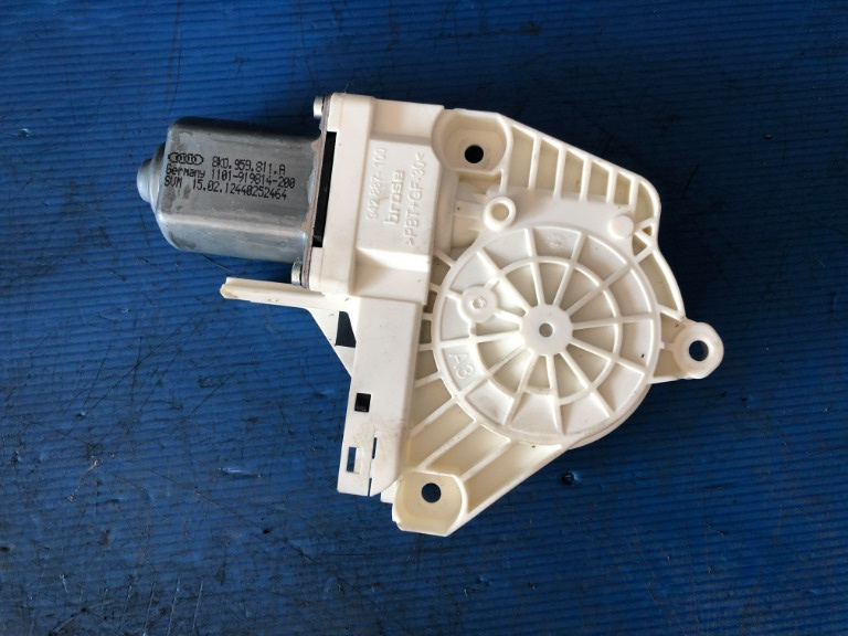 Motoras macara geam stanga spate audi a4 b8 8k0959811 8k0959811a