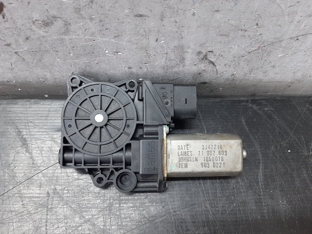 Motoras macara geam stanga spate bmw seria 1 e87 71002603 1060078 9030221