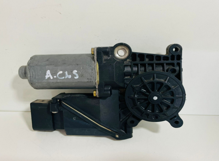 Motoras macara geam stanga spate Bosch 0 130 821 699 / 0130821699 Mercedes-Benz A-Class W168 [1997 - 2001]