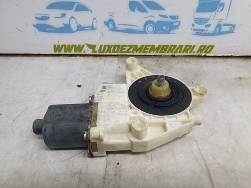 Motoras macara geam stanga spate Mercedes-Benz C-Class W204/S204 [2007 - 2012] 2.2 cdi 651.911